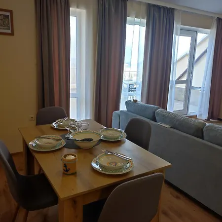 с уникална панорама ネセバル